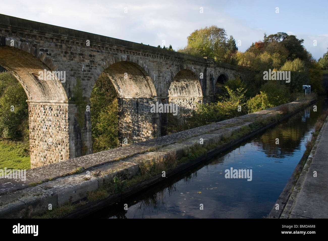 Arco in pietra acquedotto galles Inghilterra uk gb Foto Stock