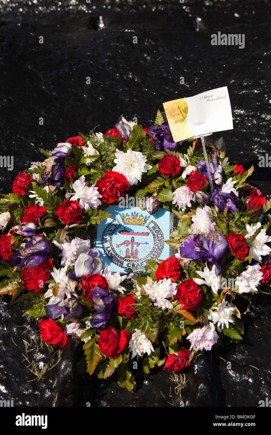 Regno Unito, Inghilterra, Devon, Slapton Sants, Torcoss, corona sul funzionamento Tiger Sherman memoriale del serbatoio Foto Stock