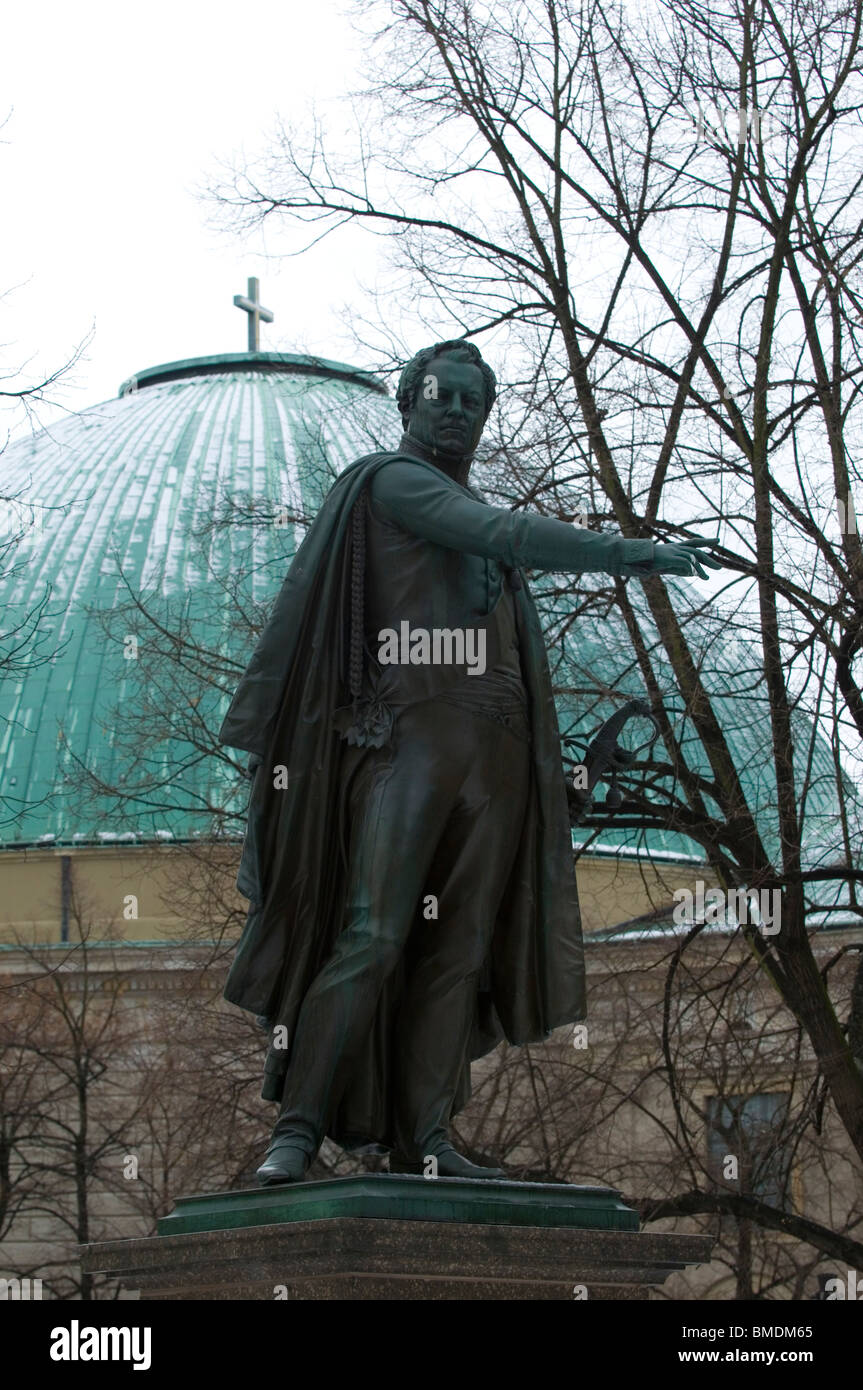 Statua del generale August Wilhelm Anton Neidhardt von Gneisenau in Berlin Unter den Linden Germania Foto Stock