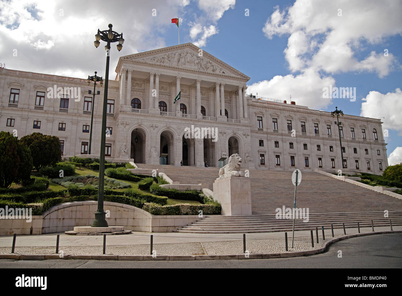 Il Parlamento portoghese Assembleia da Republica o Palacio de Sao Bento a Lisbona, Portogallo, Europa Foto Stock