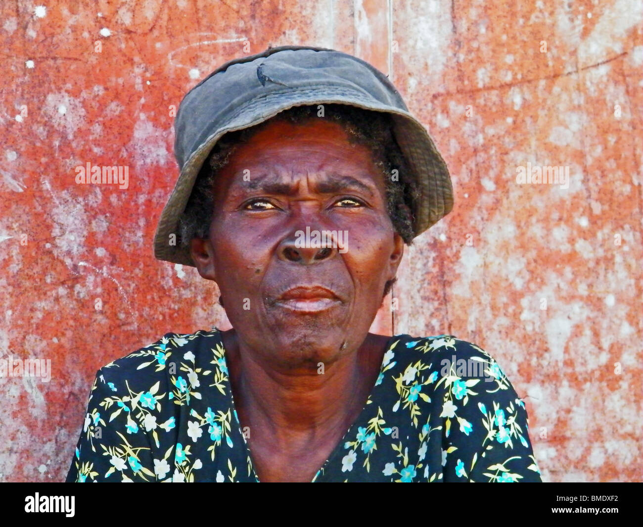 Ritratto di una donna anziana in Gonaives, Haiti Foto Stock