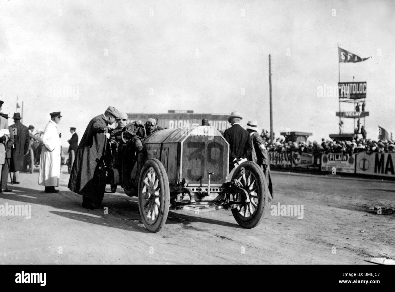 Fritz Erle in Benz all'inizio del 1908 il Grand Prix de L'ACF, Dieppe. Foto Stock