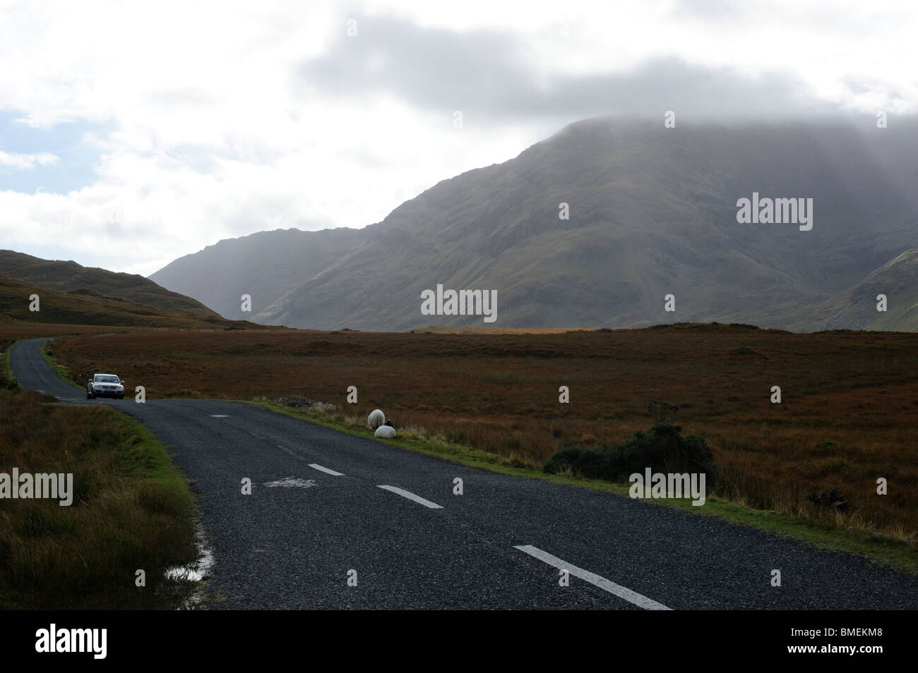 R335, Glenkeen, nella contea di Mayo, Provincia di Connacht, Irlanda Foto Stock