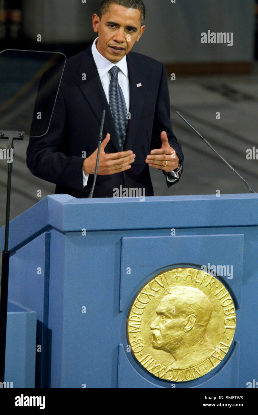 Il presidente Barack Obama di consegnare il 2009 Premio Nobel per la pace a insegnare. (Foto di Scott London) Foto Stock