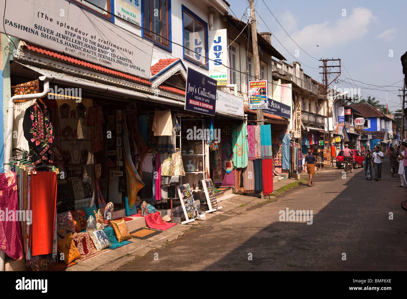 India Kerala, Kochi, Mattancherry, Jewtown, negozi turistici Foto Stock