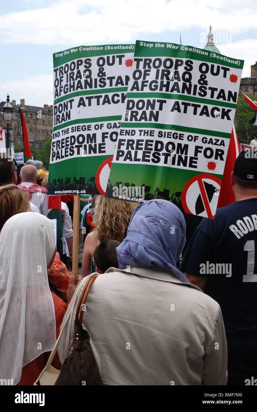 Anti proteste israeliano di Edimburgo dopo l attentato a un aiuto flottiglia tentando di raggiungere la striscia di Gaza. Foto Stock