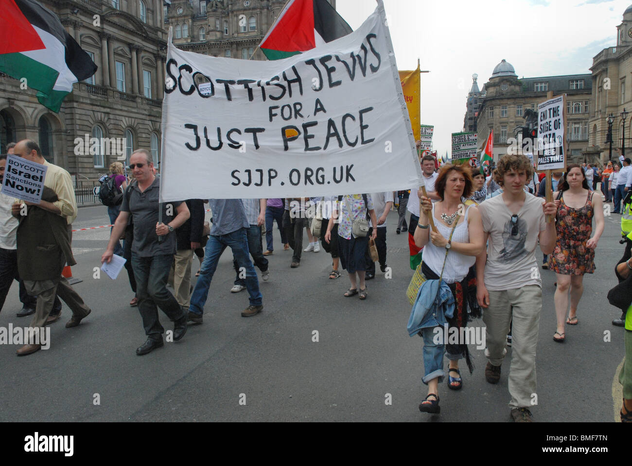 'Scottish ebrei per una pace giusta' unirsi anti proteste israeliane in Edinburgh Foto Stock