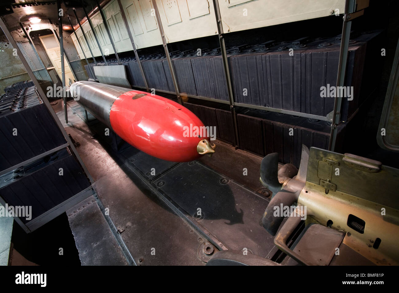 Camera a siluro e la sala della batteria in un U-Boot U-1 1906 U-Boat Deutsches Museum, il Museumsinsel, Monaco di Baviera, Germania Foto Stock