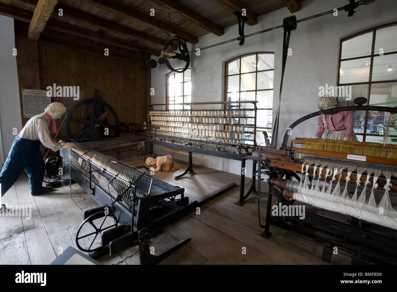 Cotone meccanica di filatura e tessitura a Augsburg, 1840 all'inizio della macchina età in Baviera. Foto Stock
