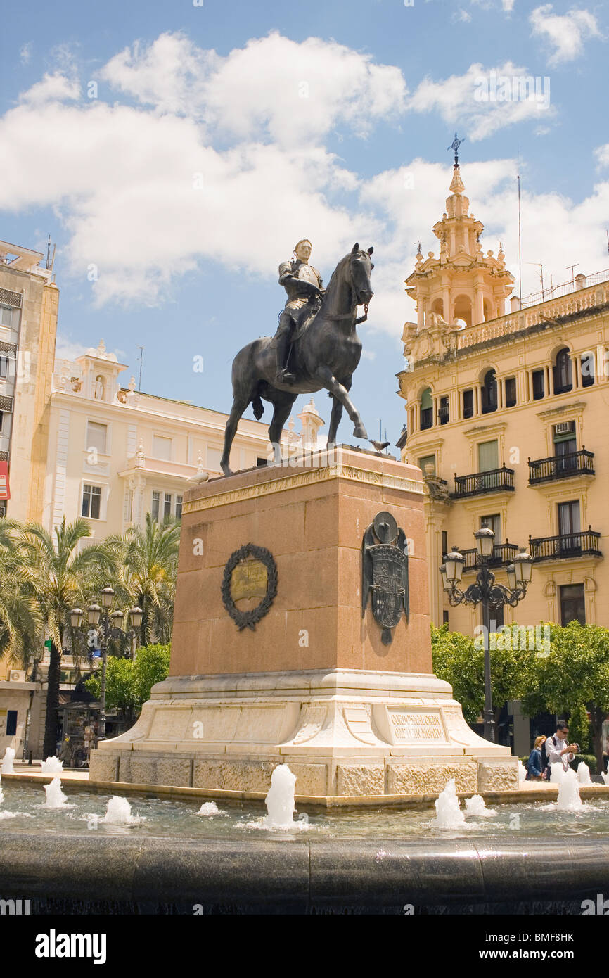 Plaza de las Tendillas Cordoba Andalusia Spagna. Statua di Gonzalo Fernández de Córdoba y Aguilar El Gran Capitan Foto Stock