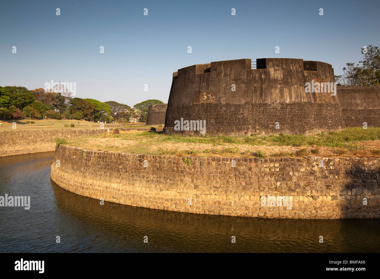 India Kerala, Palakkad, Tipu Sultan's Fort, a bult da Haider Ali nel 1766, western bastioni e fossato Foto Stock