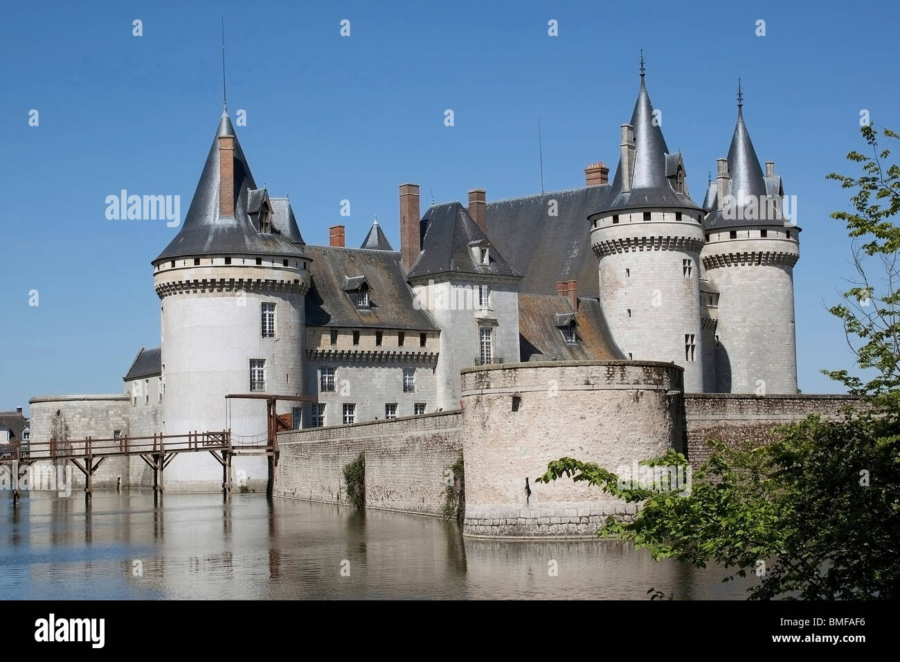 Fotografia del Castello di Sully-su-Loire nel Loiret Foto Stock