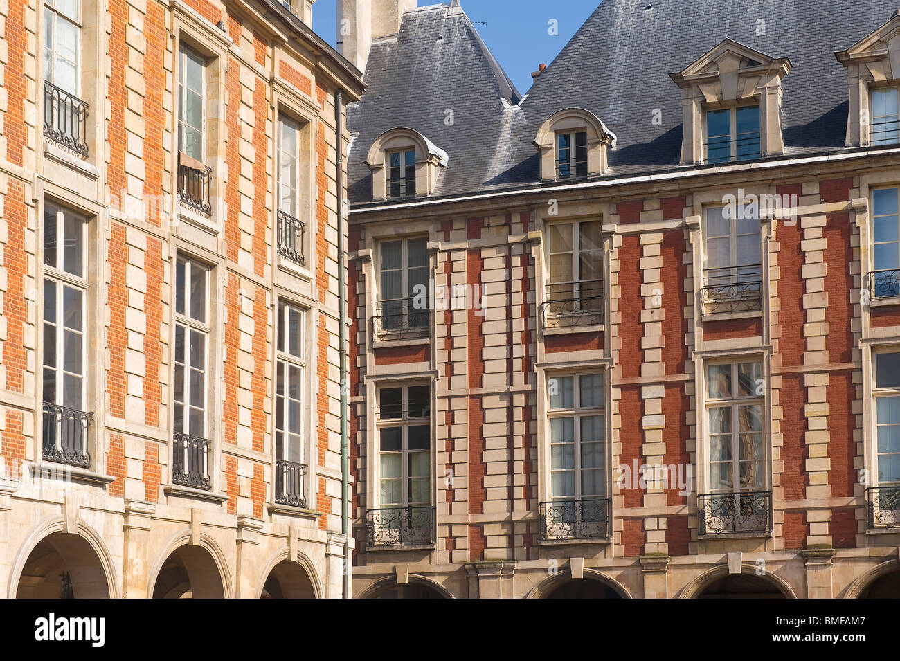 Place des Vosges, area di Marais, Parigi Foto Stock