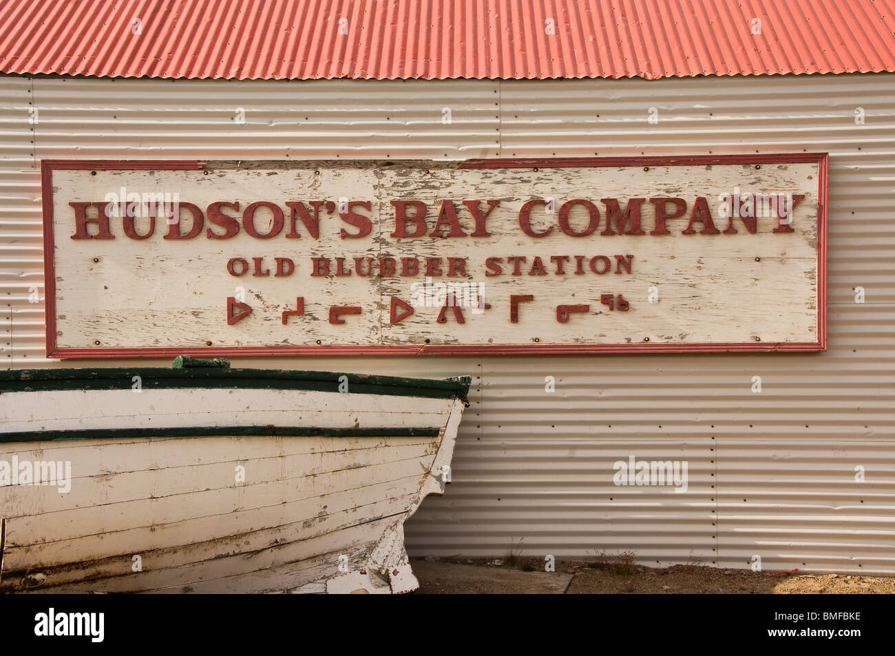 Ex Hudson's Bay blubber stazione, Pangnirtung, Isola Baffin, Nunavut, Canada Foto Stock