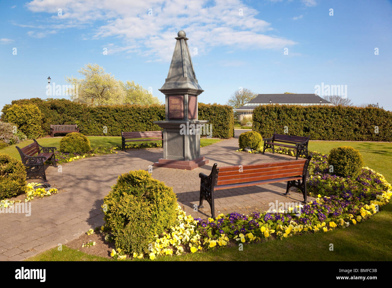 Giardini pubblici al fine di Connaught Avenue in FRINTON ON SEA, Essex. Regno Unito Foto Stock