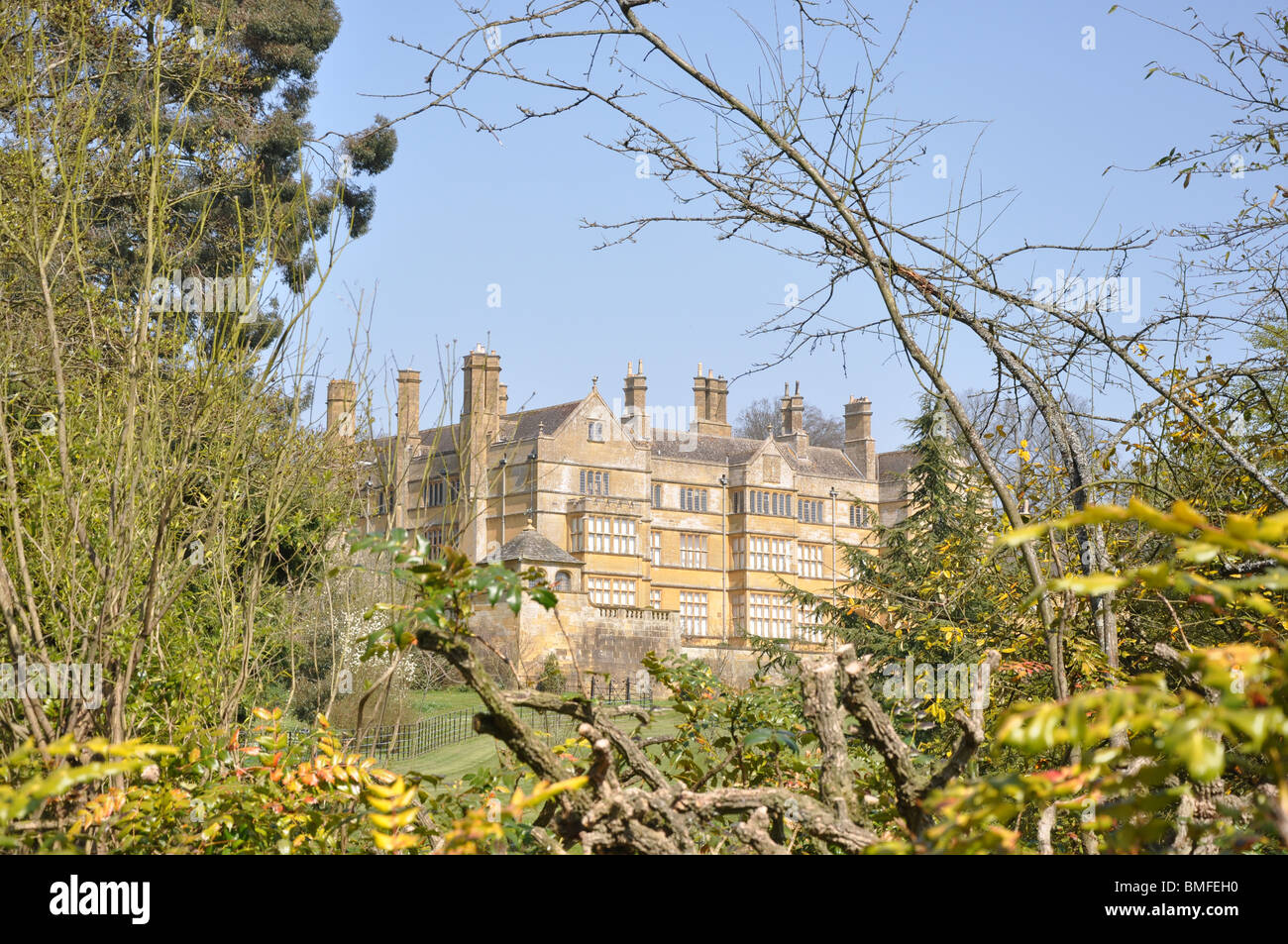 Batsford house di Batsford arboretum vicino a Moreton in Marsh Cotswolds Gloucestershire England Regno Unito Foto Stock