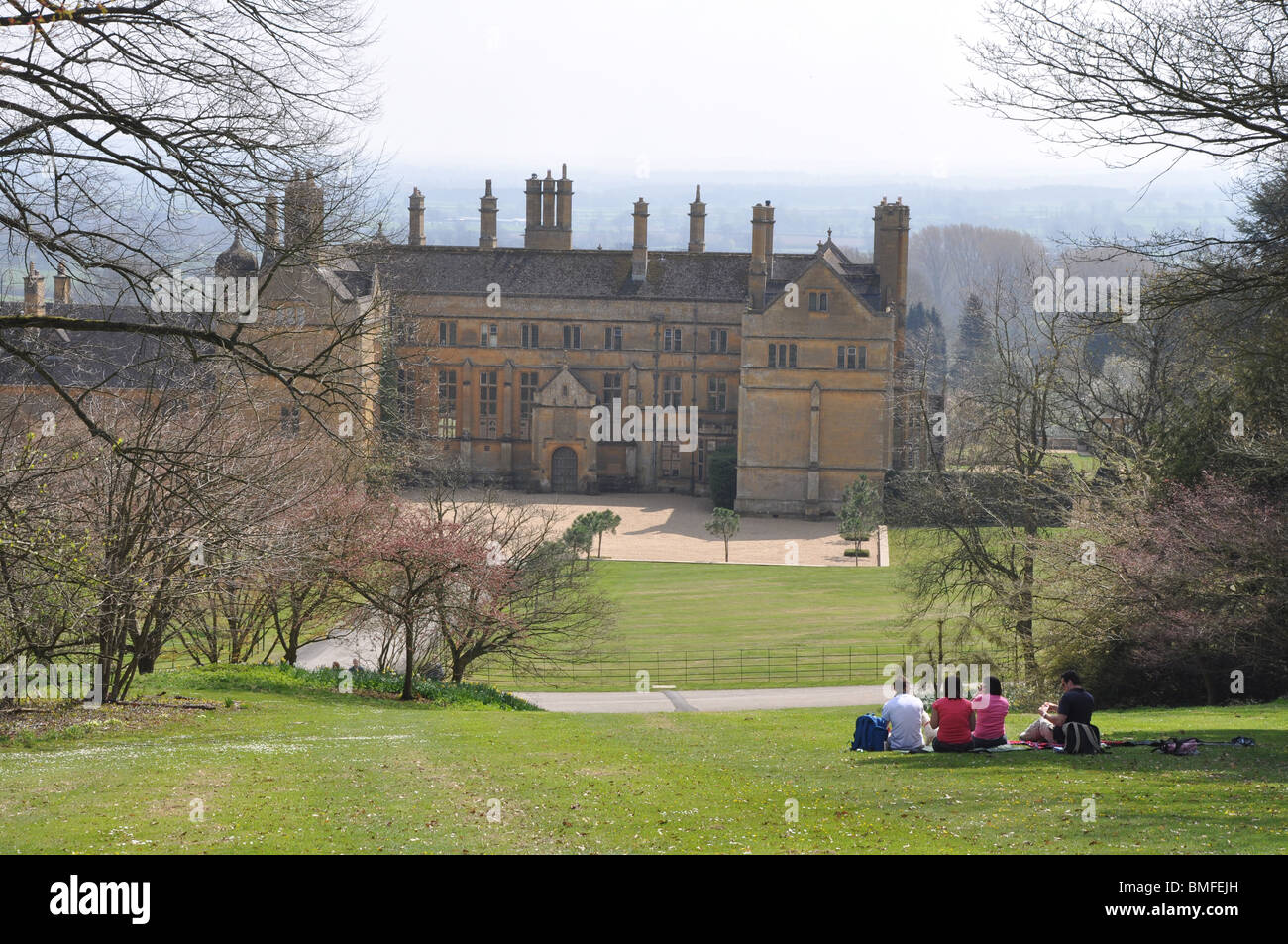 Batsford house di Batsford arboretum vicino a Moreton in Marsh Cotswolds Gloucestershire England Regno Unito Foto Stock