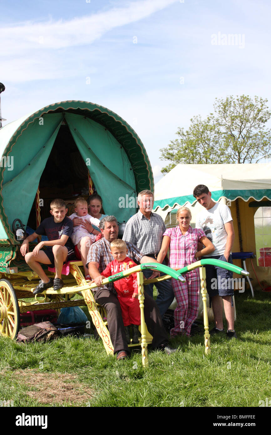 Un Romany famiglia zingara a Appleby Horse Fair, Appleby-In-Westmorland, Cumbria, England, Regno Unito Foto Stock