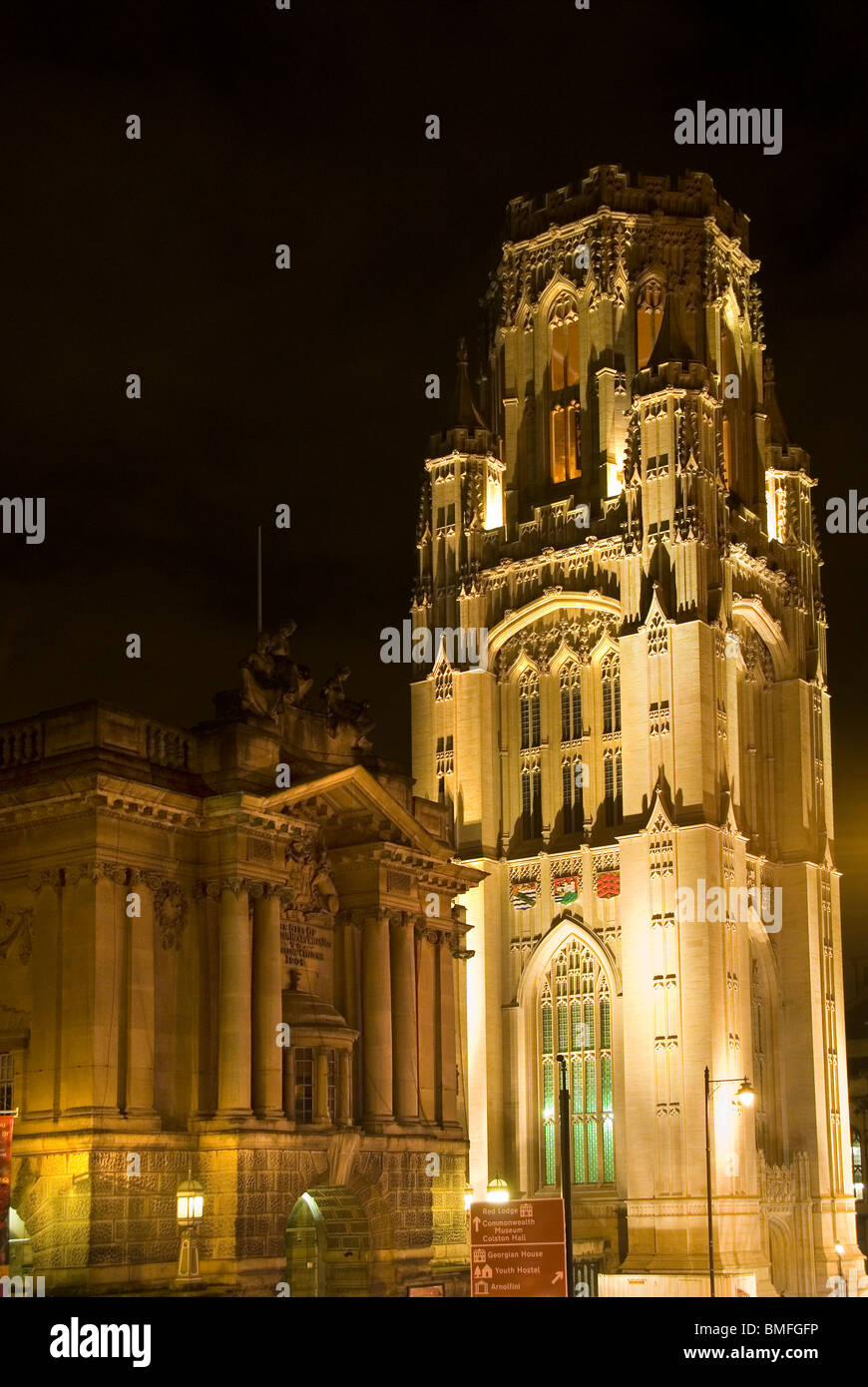 Wills Memorial Building di notte, Bristol, Regno Unito Foto Stock