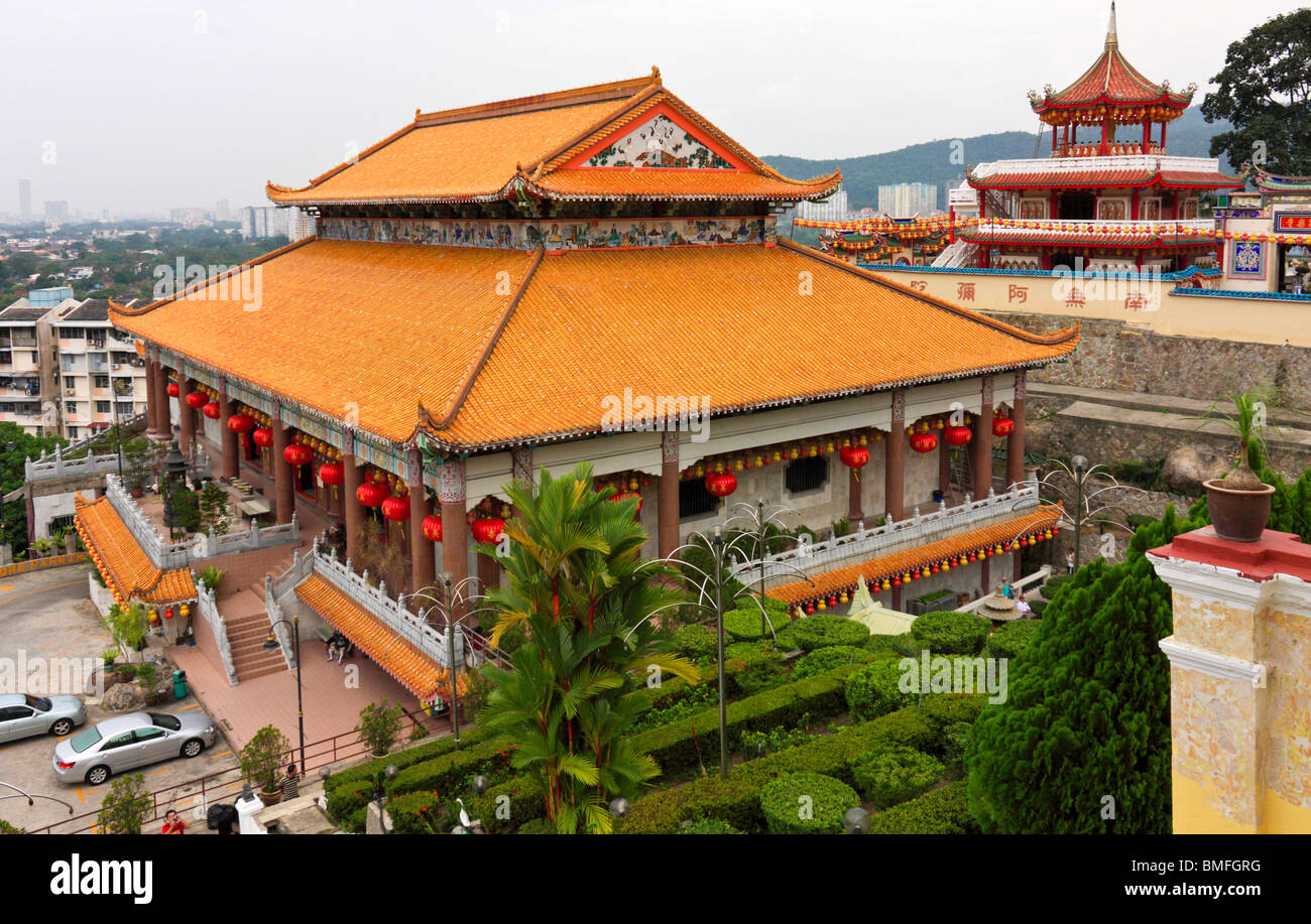 La Kek Lok Si tempio Cinese di Penang, Malesia - Corridoio principale di preghiera Foto Stock