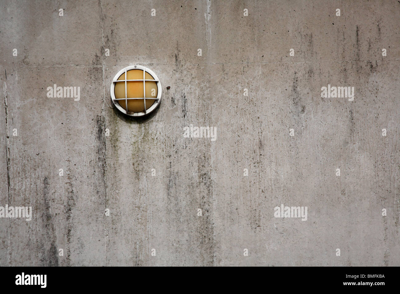 Luce a parete, Salford Quays, Manchester, Regno Unito Foto Stock