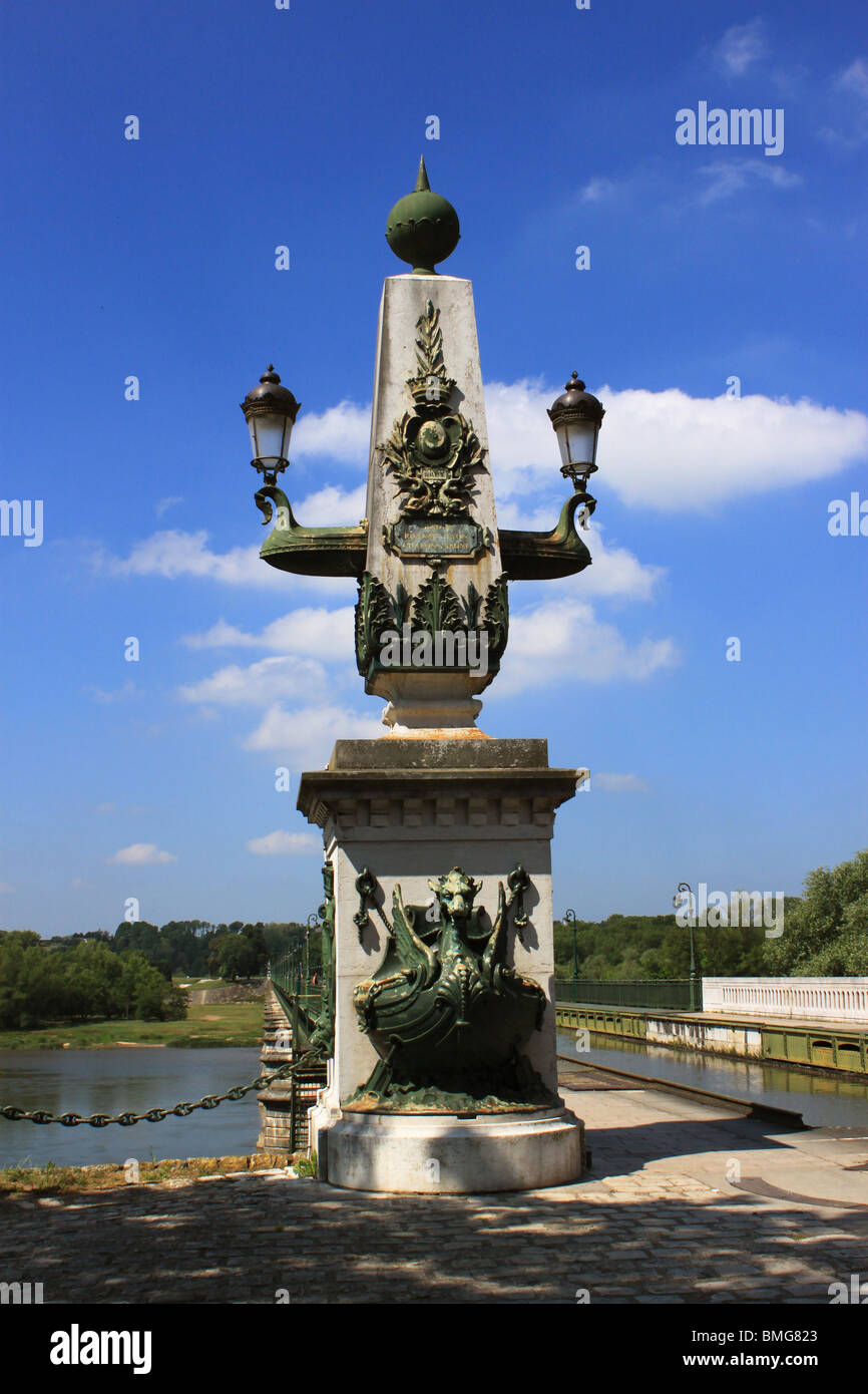 Un monumento del ponte canale di Briare sulla Loira Foto Stock