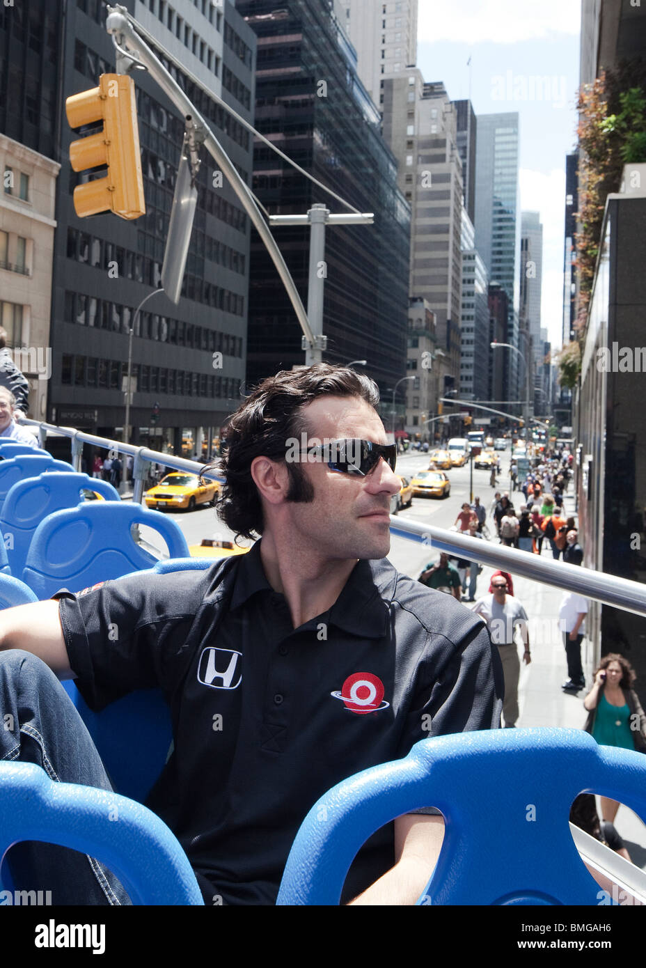 Dario Franchitti, Indianapolis 500 vincitore prende un tour su un double-decker bus tour per vedere Manhattan 7 giugno 2010 New York City Foto Stock