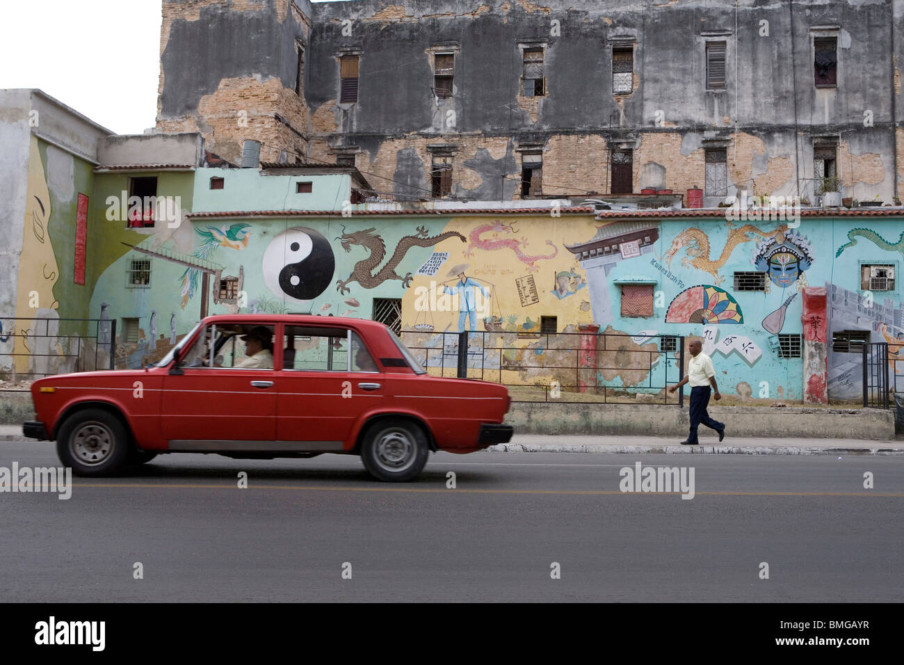 Classic American automobili sulle strade di l'Avana a Cuba. Foto Stock