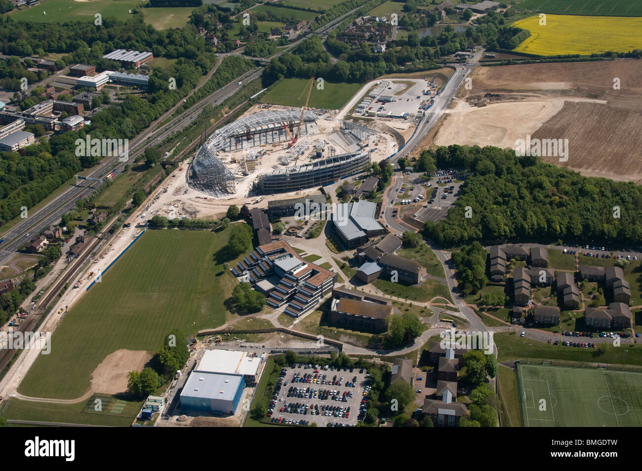 Fotografia aerea di Falmer Stadium casa di Brighton FC della nuova terra in costruzione a Falmer, Sussex, Inghilterra Foto Stock
