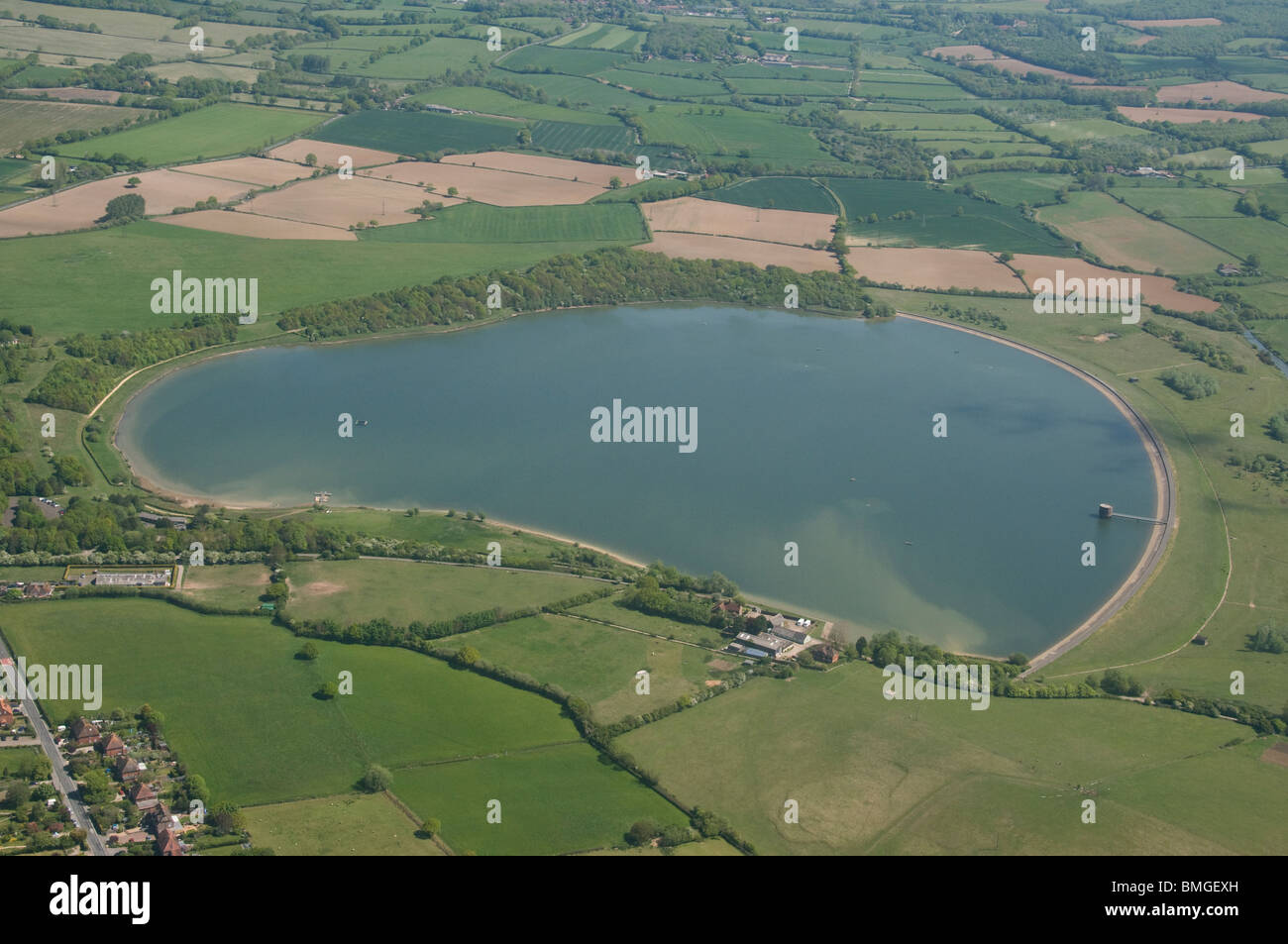 Fotografia aerea del serbatoio di Arlington, East Sussex, Inghilterra Foto Stock