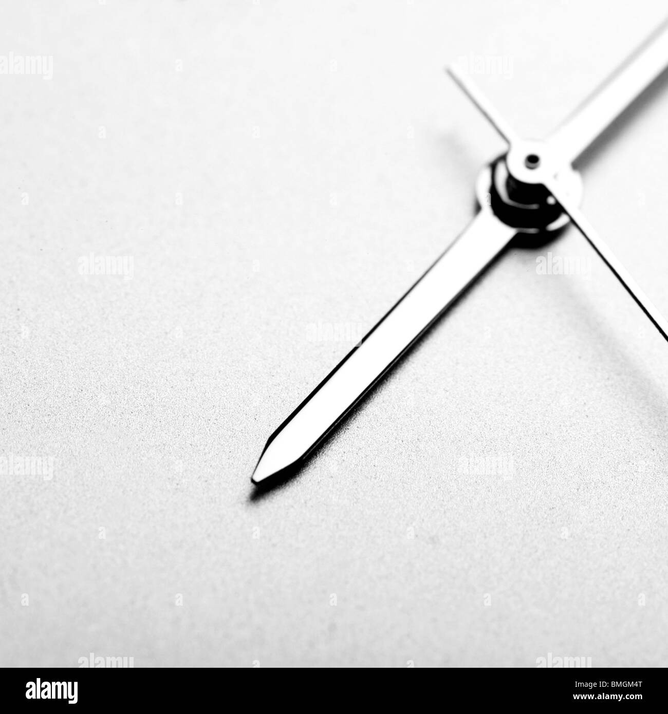 Orologio da donna: il tempo è in esecuzione. Close up. Foto Stock