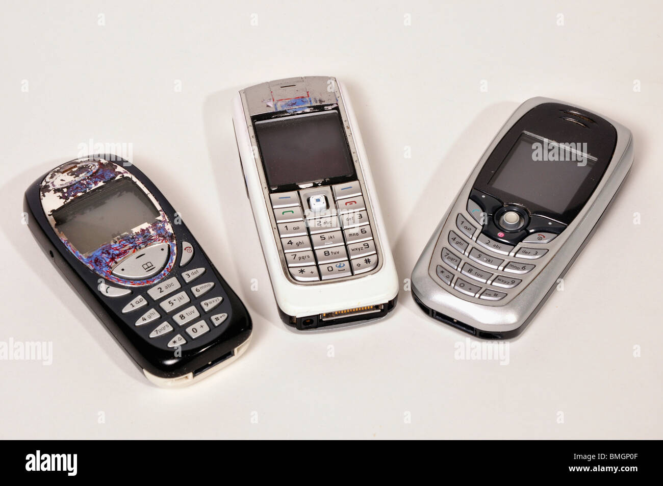 Vecchi telefoni cellulari utilizzati Foto Stock