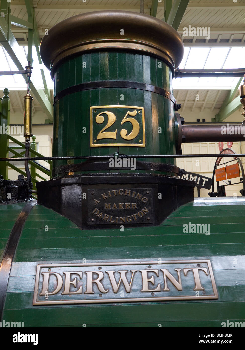 Locomotiva a vapore Derwent costruito da un Kitching 1845 per la Stockton e Darlington ora ferroviaria in The Darlington Steam Museum Foto Stock