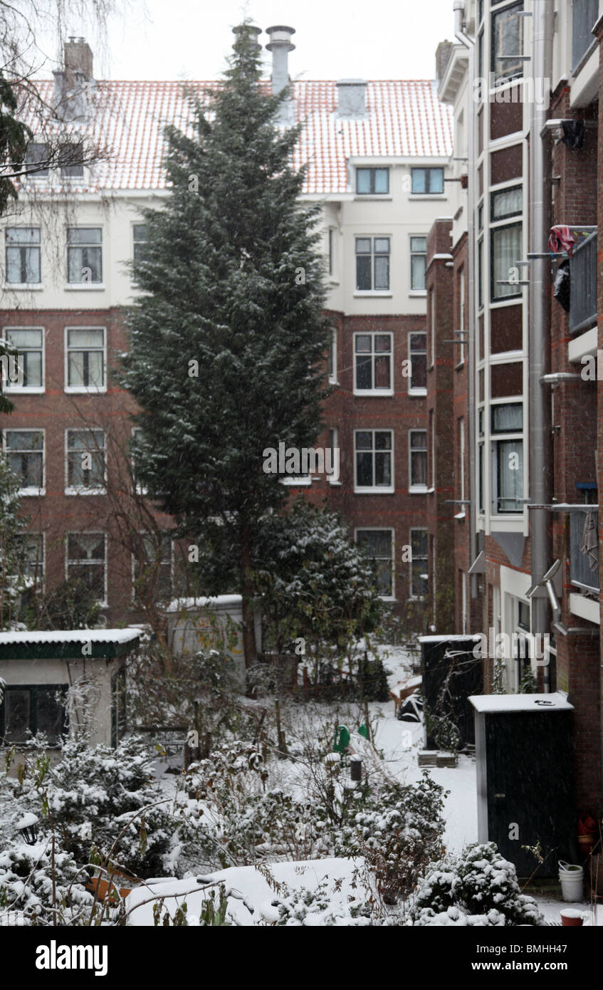 Scena invernale dalla finestra di Spaarndammerbuurt Foto Stock