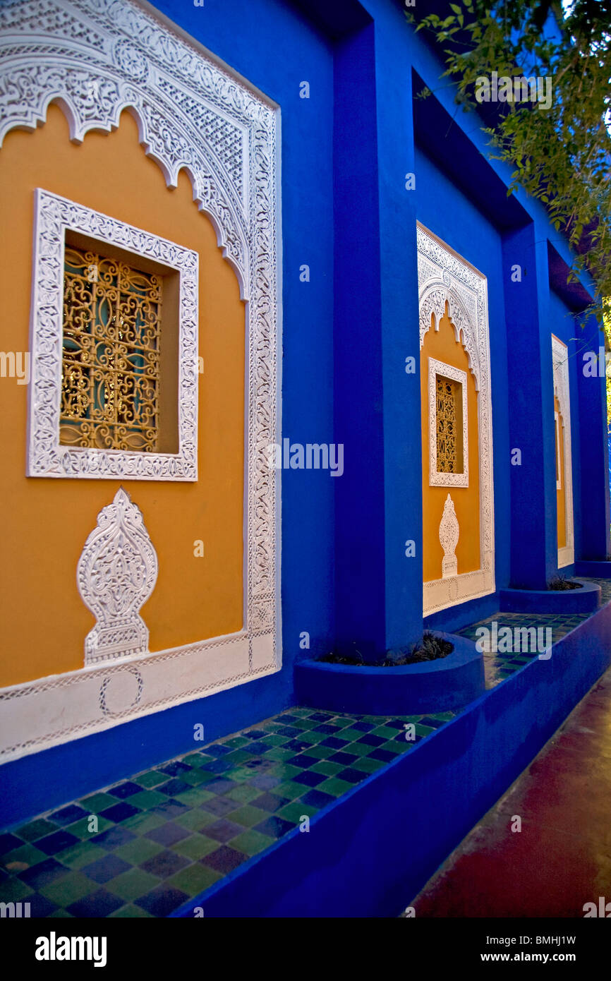 Il Jardins Majorelle, o Giardini di Majorelle, a Marrakech, Marocco era precedentemente di proprietà di fashion designer Yves Saint Laurent. Foto Stock