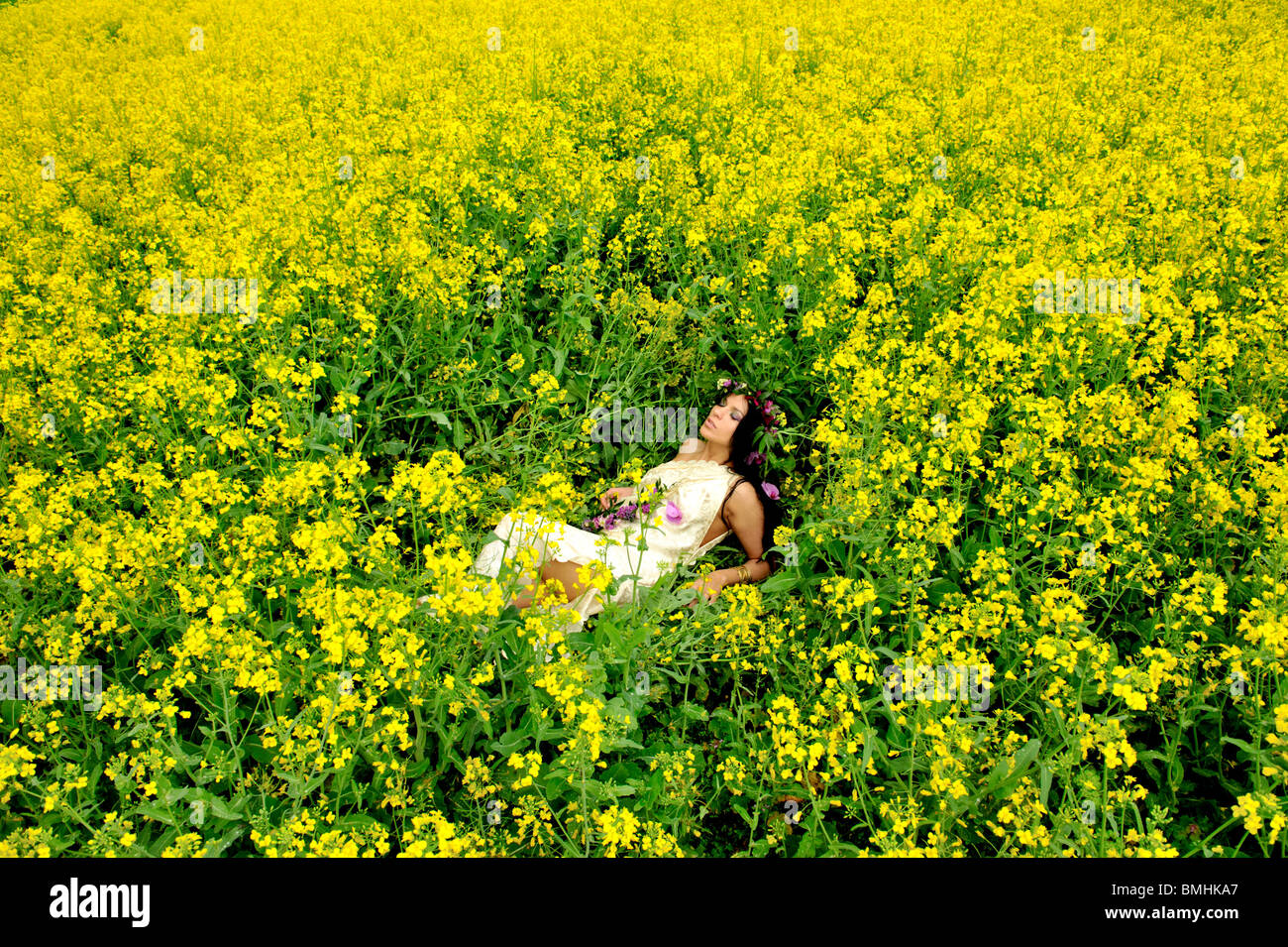 donne, naturale, bellezza, outdoor, stili di vita, spirituale, primaverile, ricreazione, giorno, cinema chic, auto terapia, pausa dal lavoro, silenziosità, Foto Stock