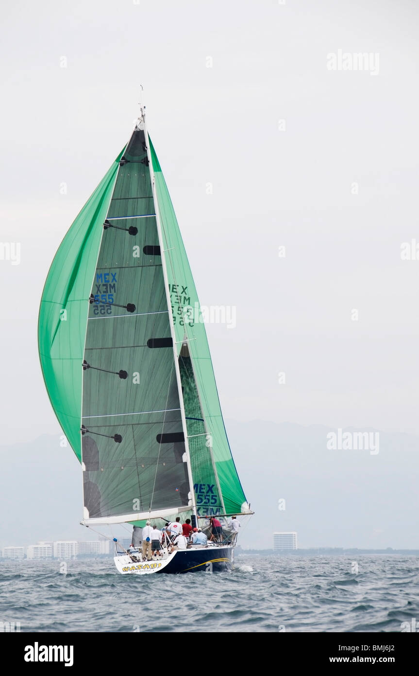 Classe oceano i piloti si sfidano in regata Copa Mexico in Banderas Bay in Nayarit, Messico. Foto Stock