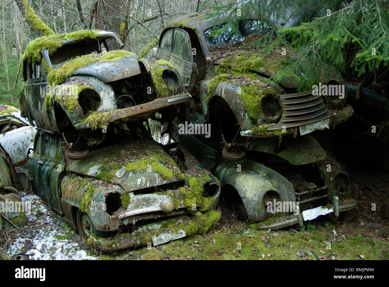 La Scandinavia, Svezia, Varmland, Vista delle auto abbandonate Foto Stock