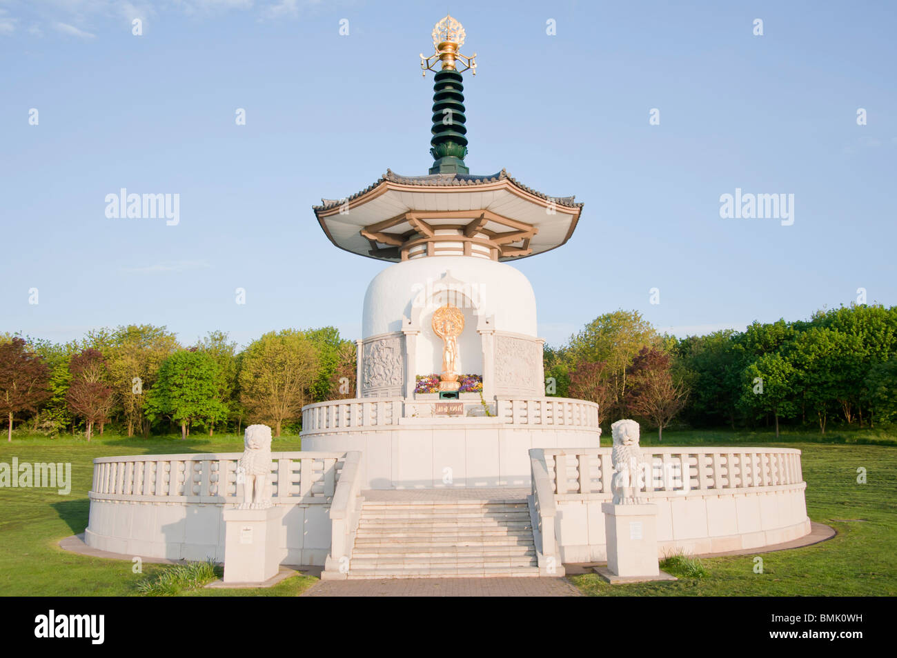Pagoda della Pace Milton Keynes Buckinghamshire Inghilterra Foto Stock