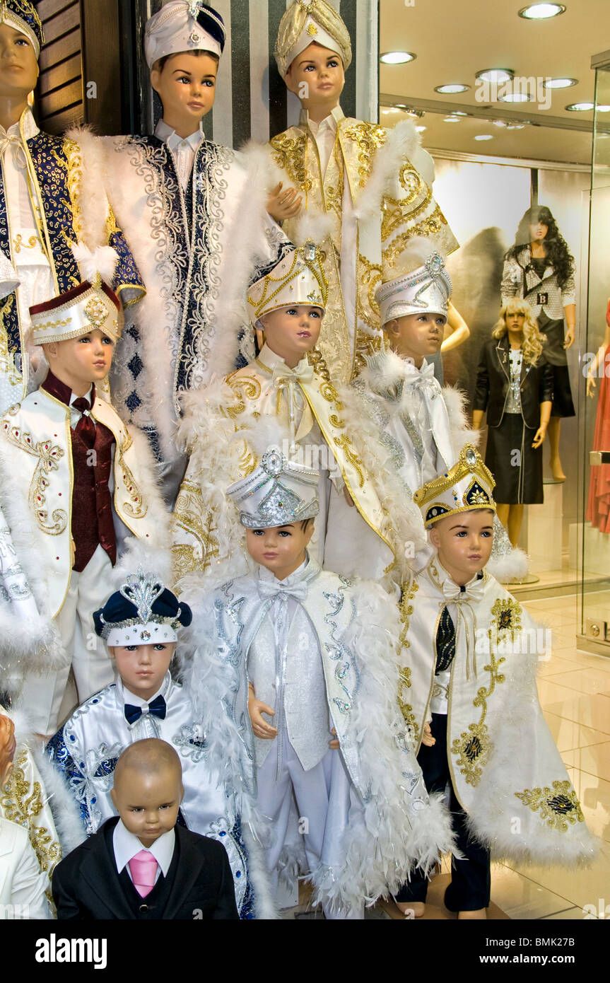 Circoncisione religiosa maschile immagini e fotografie stock ad alta risoluzione Alamy Circoncisione religiosa maschile immagini e fotografie stock ad alta risoluzione Alamy