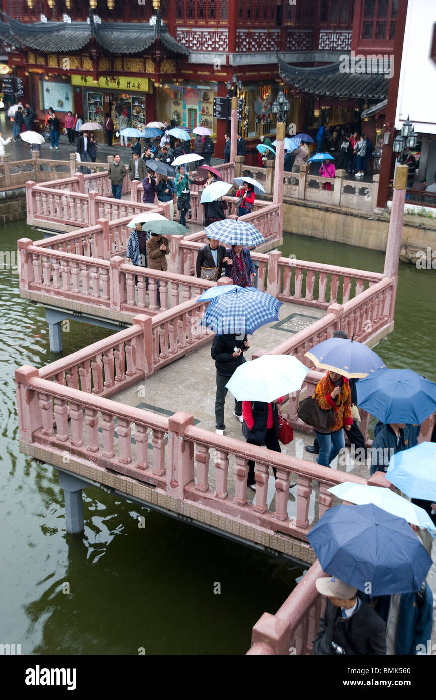 Ponte di nove trucioli nella Città Vecchia, Shanghai, Cina Foto Stock
