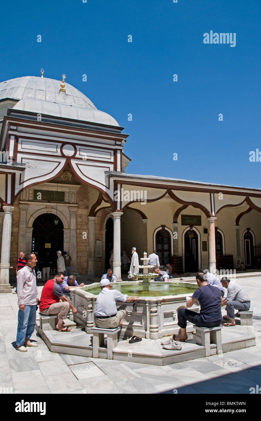 Bursa Emiro Emirsultan Sultan Camii la moschea di Anatolia in Turchia le donne a pregare Foto Stock