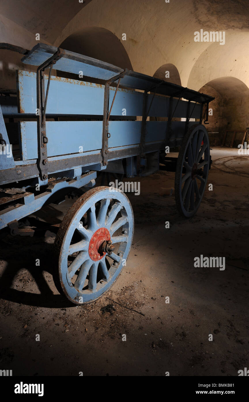 A cavallo il carro in legno, La Mola, Mahon, Menorca, Spagna Foto Stock