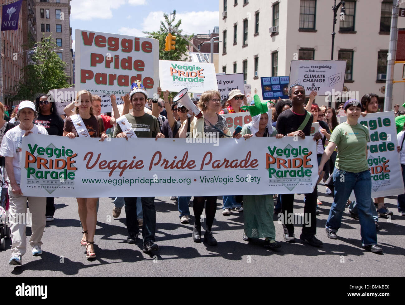 Veggie Pride Parade led Banner da attivisti nel Greenwich Village di New York. Foto Stock