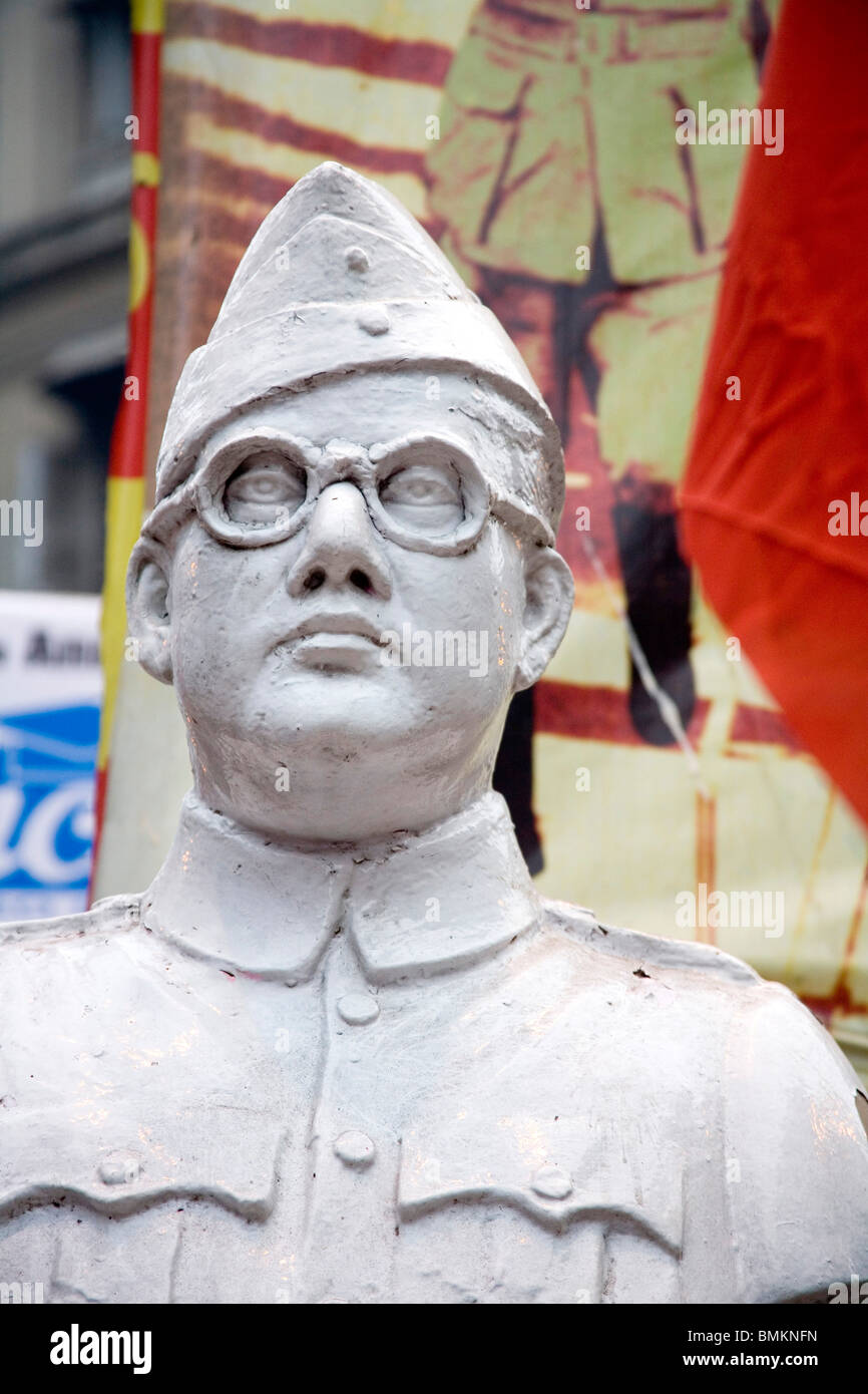 Statua di leader nazionale e Freedom Fighter Netaji Subhash Chandra Bose, bada bazaar, Calcutta ora Kolkata; West Bengal, India Foto Stock