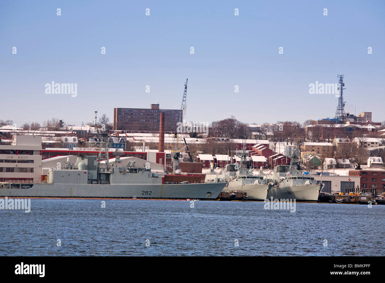 HMC Dockyard è parte delle forze canadesi di base e Halifax è il Canada la costa est della base navale e porta a casa la Flotta Atlantica. Foto Stock
