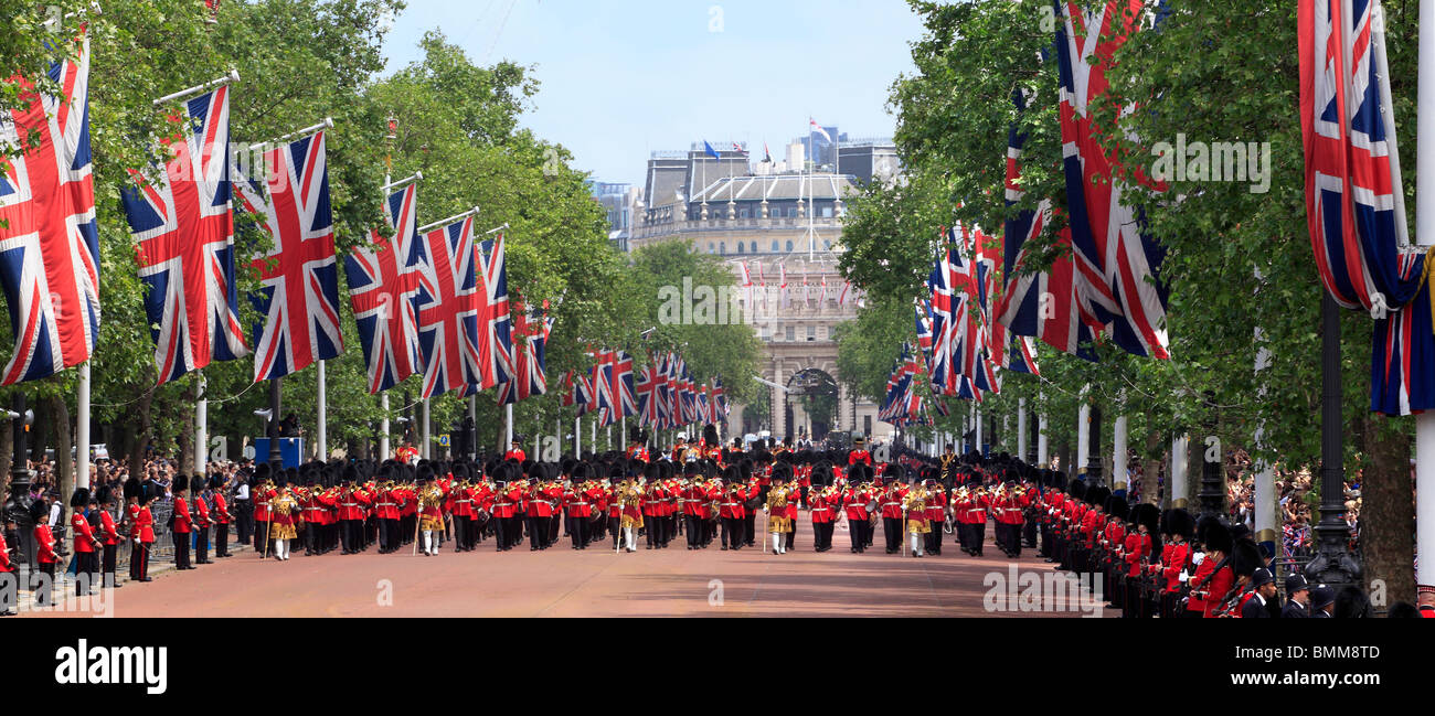 The Mall di Londra durante Trooping of the Colour, Monarchs Official Birthday Celebrations . Foto Stock