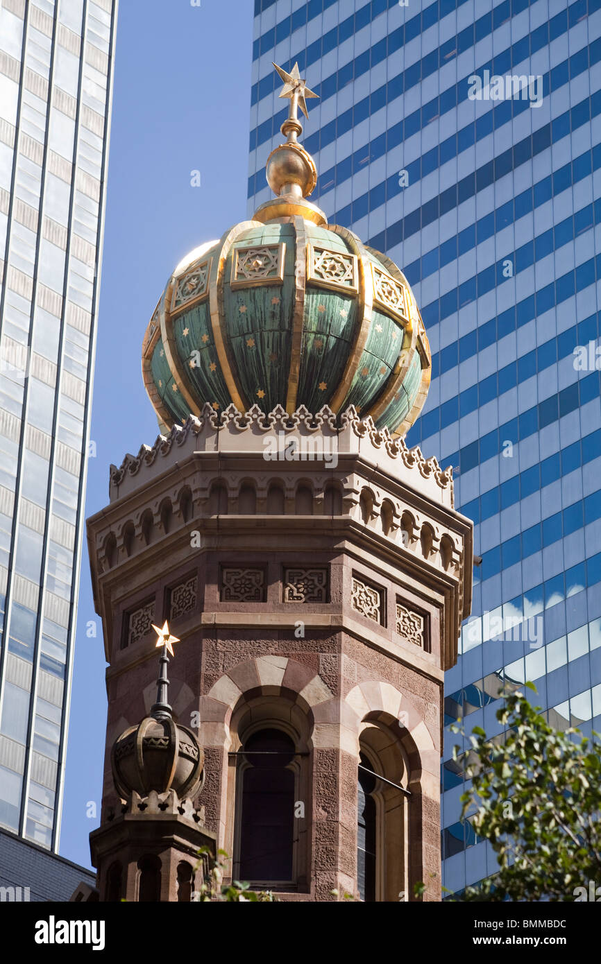 Dettaglio della torre con cupola a bulbo, Sinagoga Centrale, Lexington Avenue, Manhattan, New York City, Stati Uniti d'America Foto Stock