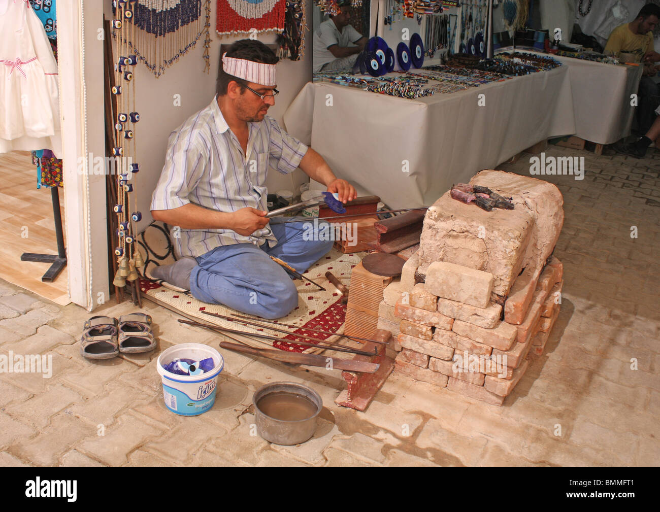 Lavoro Artigiano in Gumusluk in Turchia. Foto Stock