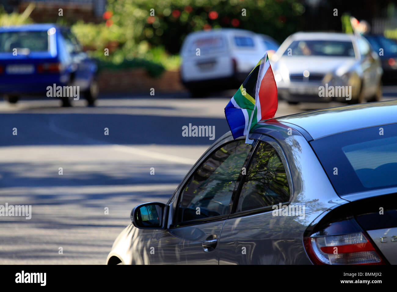 South African bandiera sulla vettura che mostra il supporto per team per la coppa del mondo fifa 2010, cape town, Sud Africa. Foto Stock